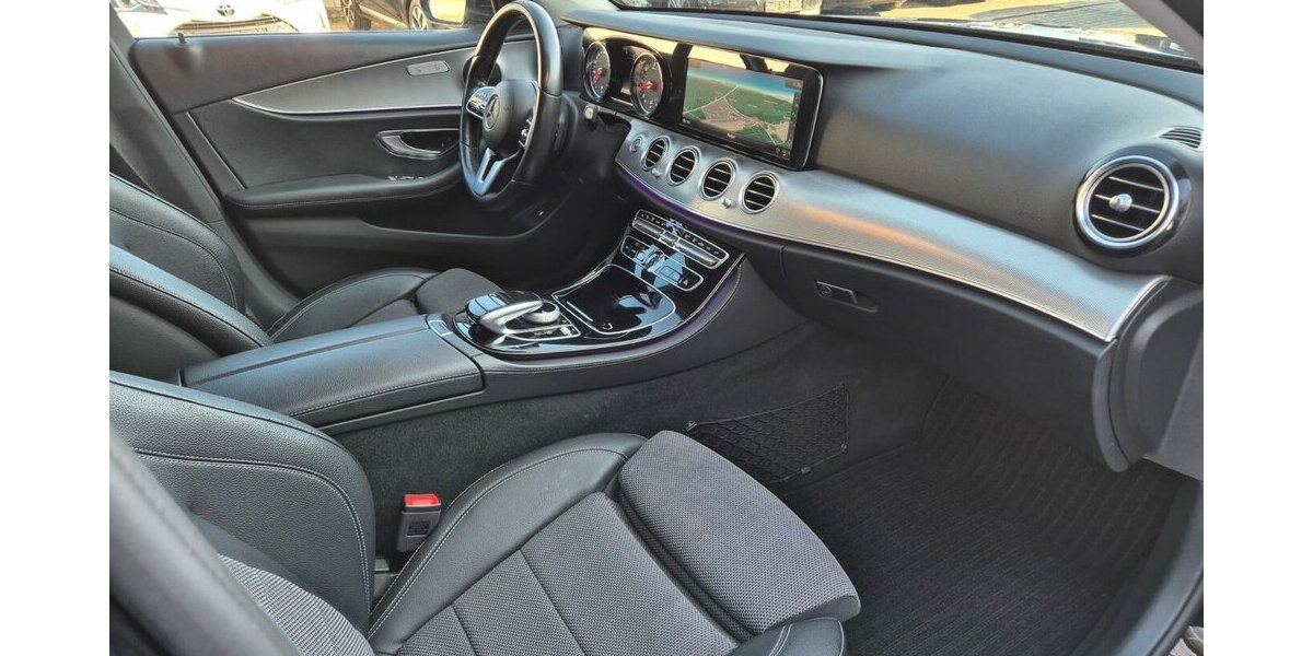 Mercedes-Benz E 400 d T 4M Standheizung, Rückfahrkamera, AHK, Co 200.000 km 19.490 &euro; Rodgau 63110