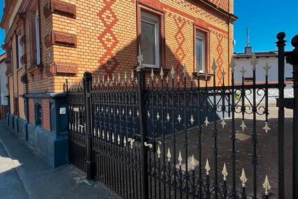 Haus Münster (Hessen) - 9 Zimmer, 195 m&sup2;, 2.175&euro; | Angebot:26591385
