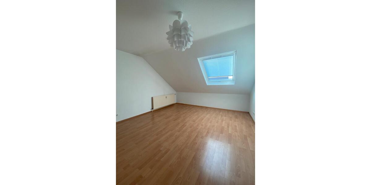Etagenwohnung Bruchköbel - 4 Zimmer, 110 m&sup2;, 450&euro; | Angebot:25419197