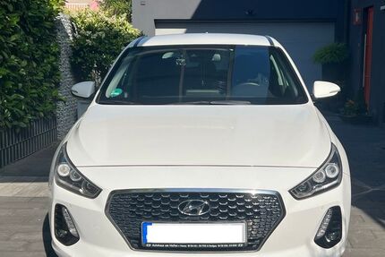 Hyundai i30 66.000 km 15.500 &euro; Aschaffenburg 63741