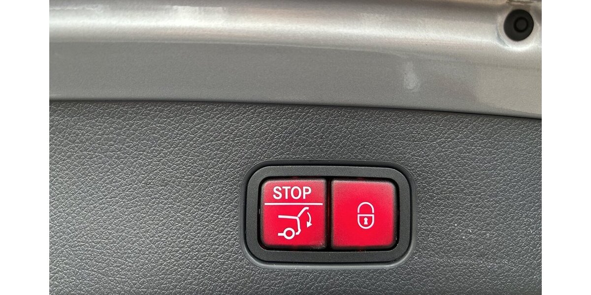 Mercedes-Benz GLC 300 4M AMG PREMIUM + DISTRONIC-PANORAMA-19´´ 8.479 km 58.280 &euro; Groß-Umstadt 64823