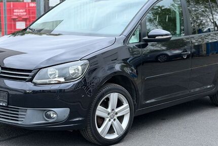 VW Touran 142.257 km 6.799 &euro; Dietzenbach 63128