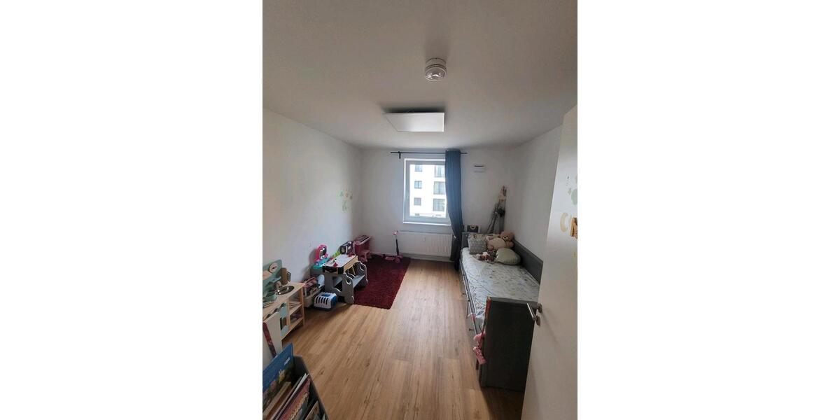 Etagenwohnung Hanau Großauheim - 3 Zimmer, 93 m&sup2;, 1.300&euro; | Angebot:25831936