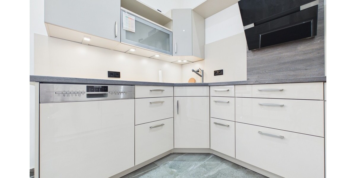 Hochwertige 2-Zimmer-Wohnung mit Balkon, moderner Einbauküche und Stellplatz in Hanau - Etagenwohnung Hanau | Angebot:26209183