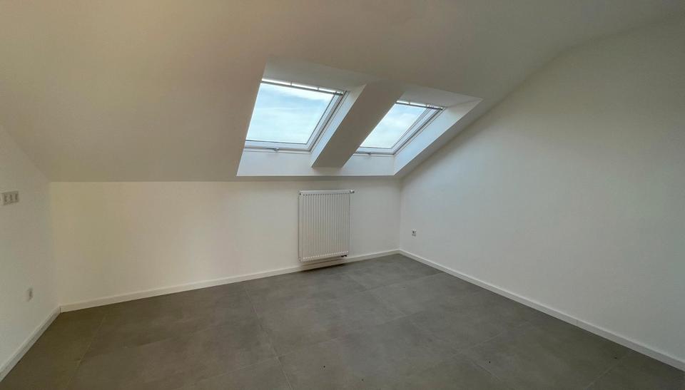 Dachgeschoßwohnung Goldbach - 4.5 Zimmer, 126 m&sup2;, 1.500&euro; | Angebot:26648221