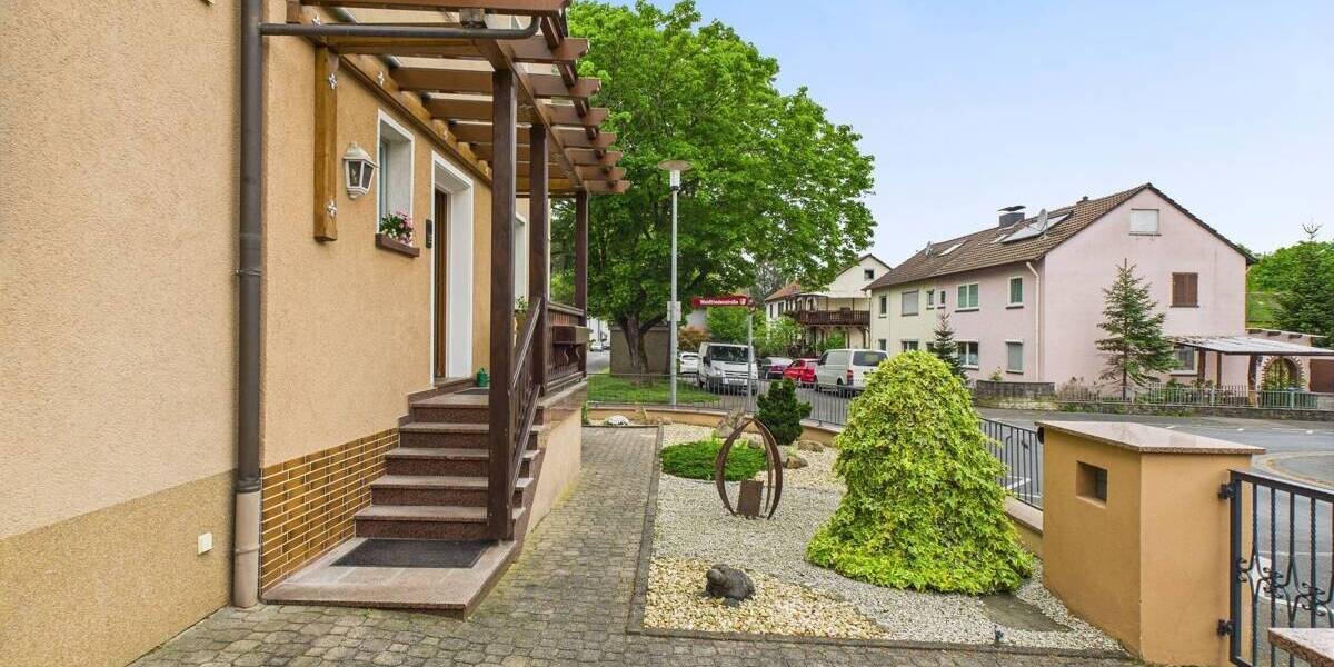 Mehrfamilienhaus, Wohnhaus Hösbach - 8 Zimmer, 215 m&sup2;, 619.000&euro; | Angebot:25698992