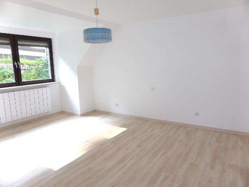 Dachgeschoßwohnung Frammersbach - 2.5 Zimmer, 80 m&sup2;, 590&euro; | Angebot:26002738