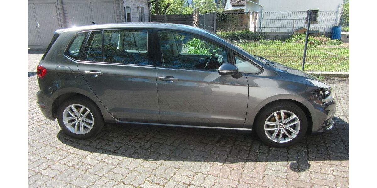 VW Golf Sportsvan 124.300 km 12.350 &euro; Bessenbach 63856