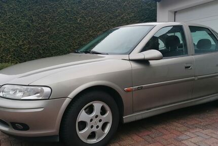 Opel Vectra 224.000 km 1.349 &euro; Wörth am Main 63939