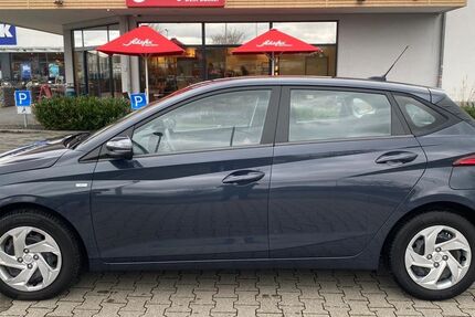 Hyundai i20 17.050 km 13.999 &euro; Gründau 63584