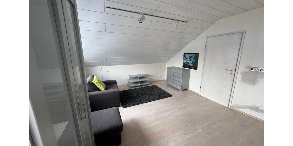 Dachgeschoßwohnung Hanau Groß-Steinheim - 3 Zimmer, 70 m&sup2;, 950&euro; | Angebot:25956833