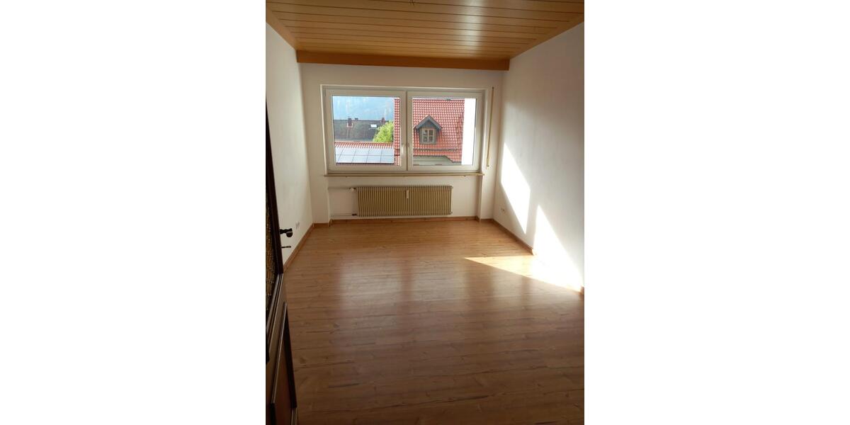 Etagenwohnung Dorfprozelten - 4 Zimmer, 120 m&sup2;, 840&euro; | Angebot:25782820