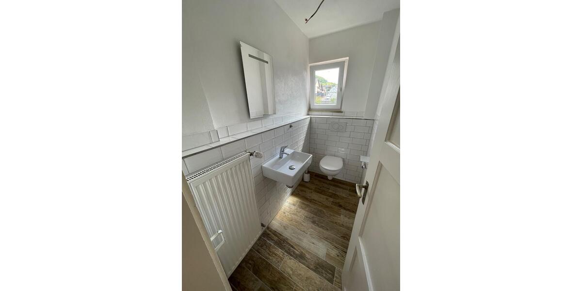 Einfamilienhaus Bürgstadt - 9 Zimmer, 170 m&sup2;, 1.500&euro; | Angebot:25293835