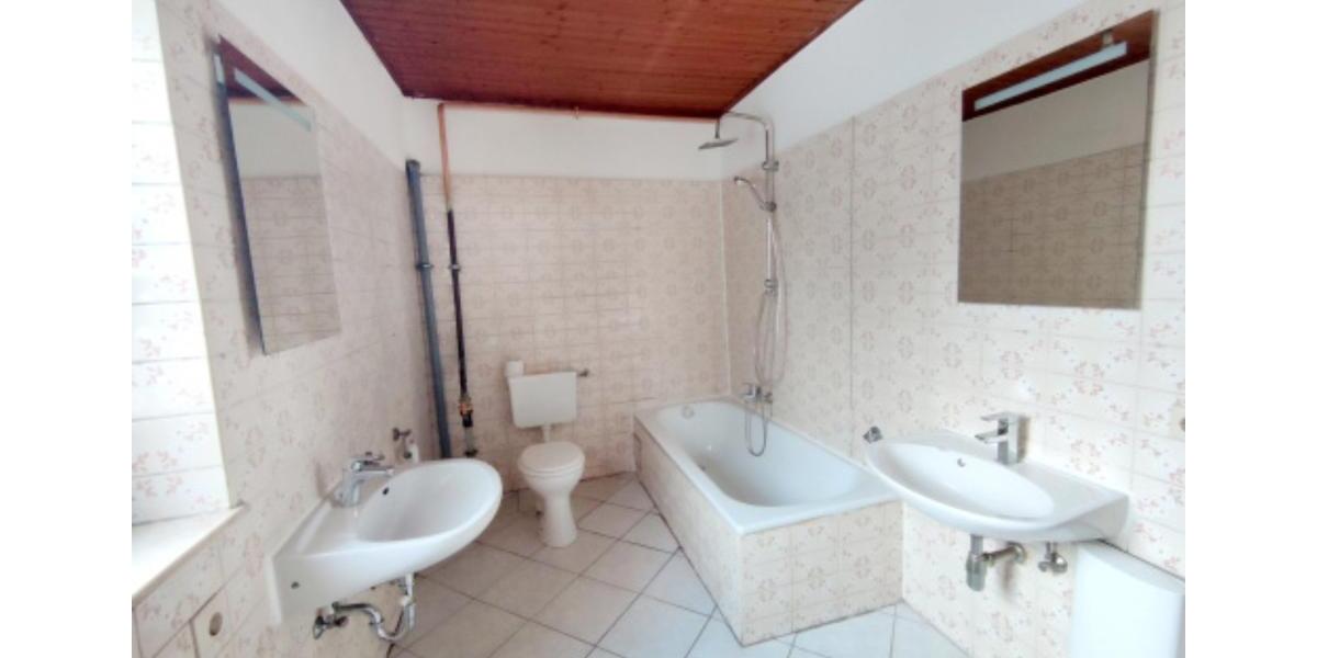 Mehrfamilienhaus, Wohnhaus Hanau Groß-Steinheim - 11 Zimmer, 295 m&sup2;, 2.950&euro; | Angebot:25399286