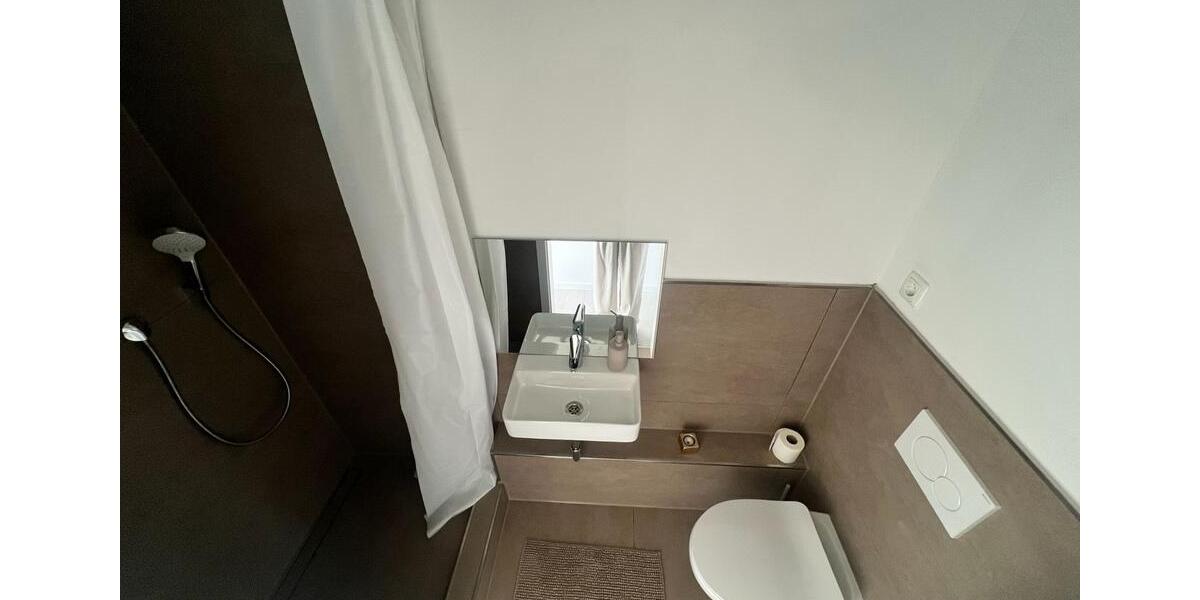 Etagenwohnung Hanau - 6 Zimmer, 100 m&sup2;, 4.500&euro; | Angebot:26025557