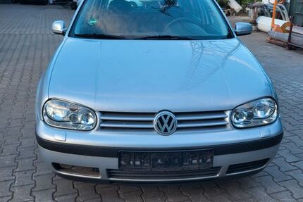 VW Golf 230.000 km 1.200 &euro; Sailauf 63877