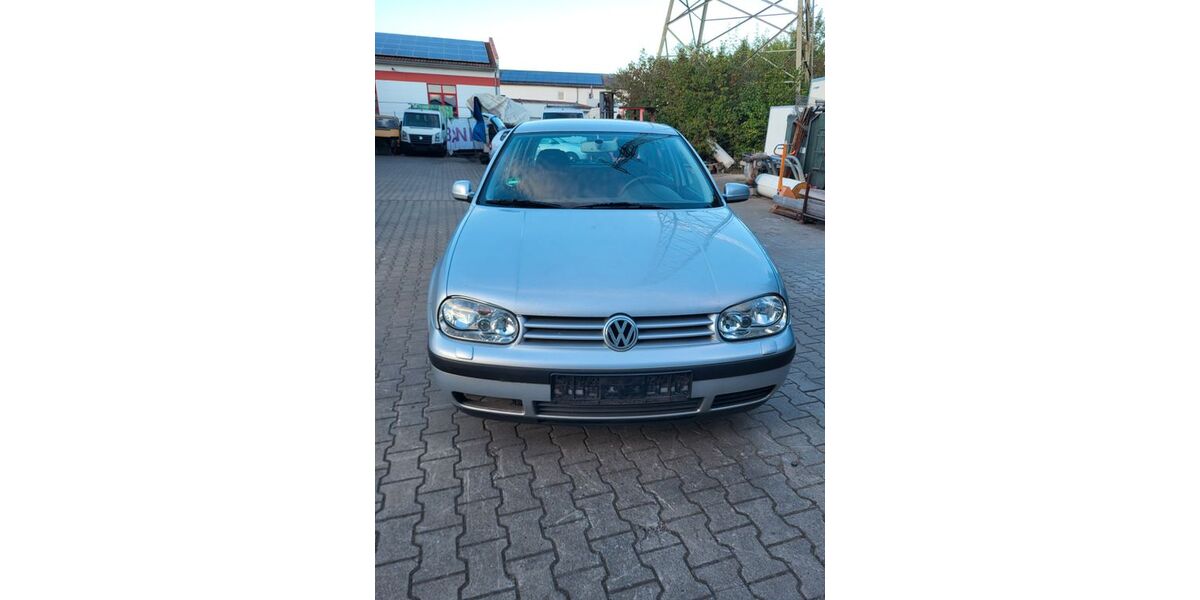 VW Golf 230.000 km 1.200 &euro; Sailauf 63877