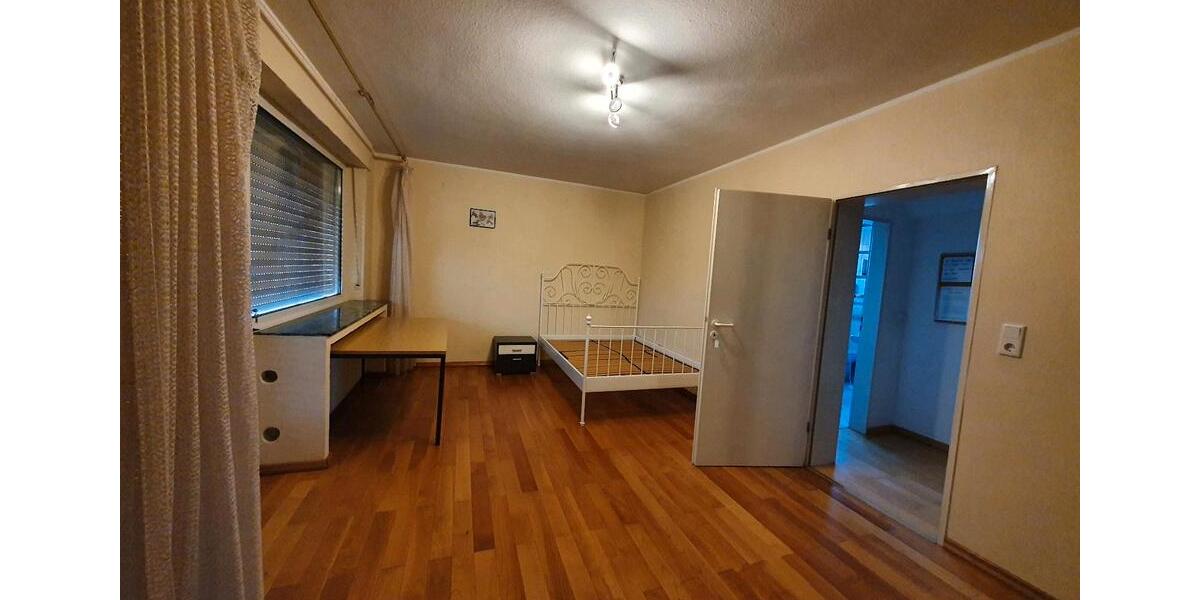 Etagenwohnung Bürgstadt - 10 Zimmer, 240 m&sup2;, 2.300&euro; | Angebot:25222868