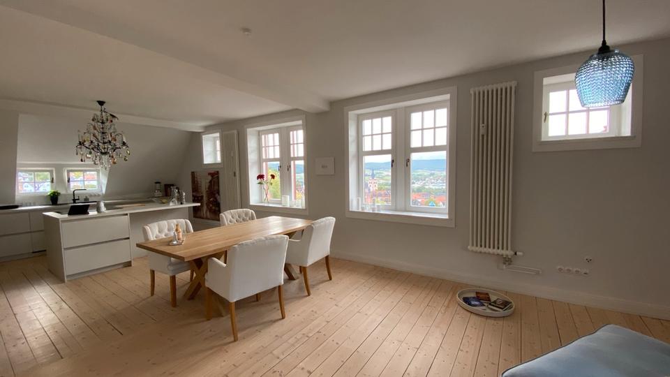 Maisonettenwohnung Gelnhausen - 5 Zimmer, 200 m&sup2;, 2.950&euro; | Angebot:25106169