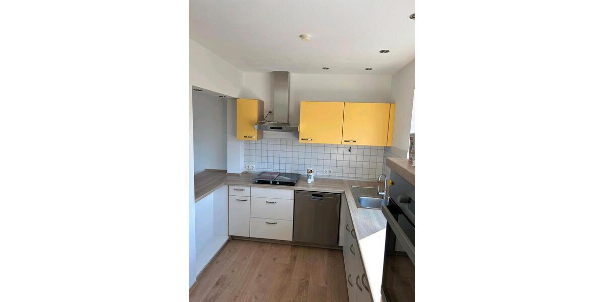 Dachgeschoßwohnung Aschaffenburg Damm - 3 Zimmer, 80 m&sup2;, 700&euro; | Angebot:26610680