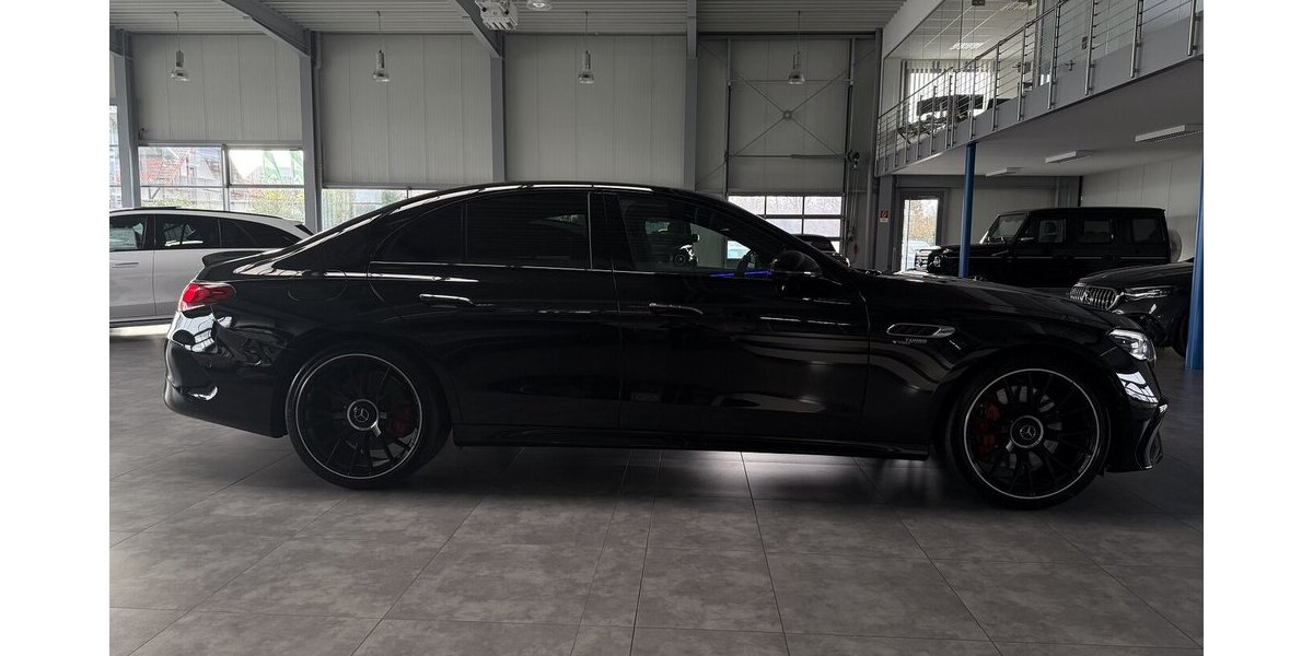 Mercedes-Benz E 53 AMG Hybrid 4M+DYNAMIC+21´´-PERFOR.SITZ-AHK 29.989 km 88.887 &euro; Groß-Umstadt 64823