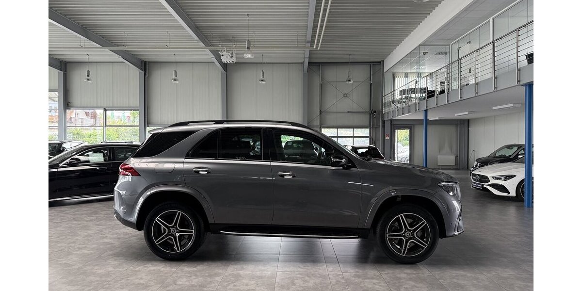 Mercedes-Benz GLE 300 d 4M AMG DISTRON.-STANDHEIZ-AIRMATIC-AHK 13.546 km 83.899 &euro; Groß-Umstadt 64823