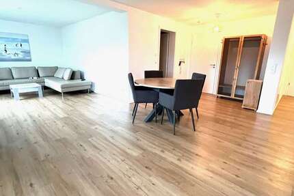 Wohnung Hausen - 3 Zimmer, 109 m&sup2;, 1.200&euro; | Angebot:25023008