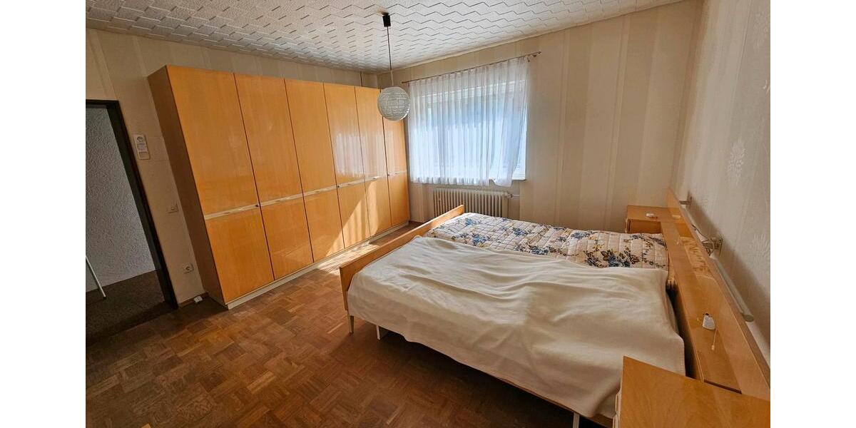Einfamilienhaus Leidersbach - 9 Zimmer, 245 m&sup2;, 525.000&euro; | Angebot:26153287