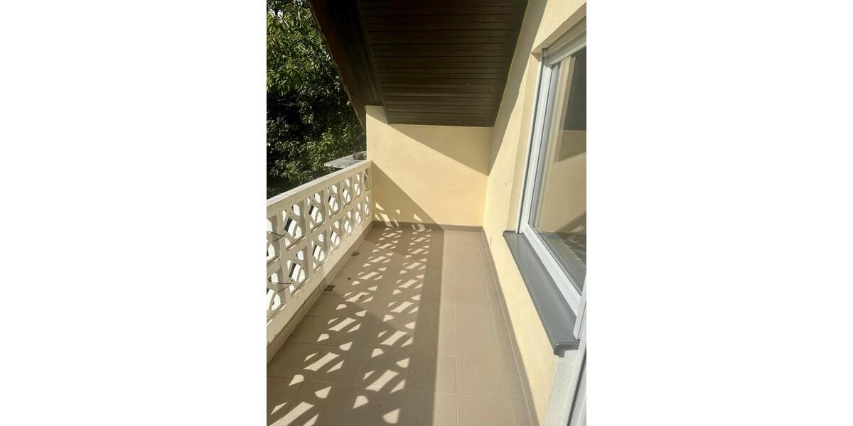 Dachgeschoßwohnung Freigericht - 3.5 Zimmer, 111 m&sup2;, 1.100&euro; | Angebot:25853896