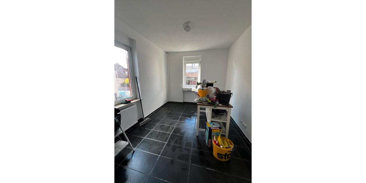 Einfamilienhaus Münster (Hessen) - 10 Zimmer, 195 m&sup2;, 2.175&euro; | Angebot:21530701