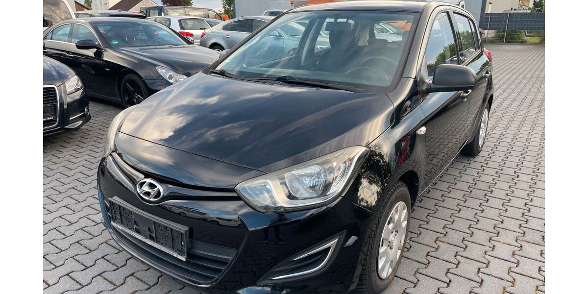 Hyundai i20 80.000 km 4.699 &euro; Stockstadt a.M. 63811