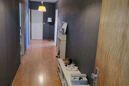 Wohnung Bruchköbel - 3 Zimmer, 81 m&sup2;, 750&euro; | Angebot:26290576