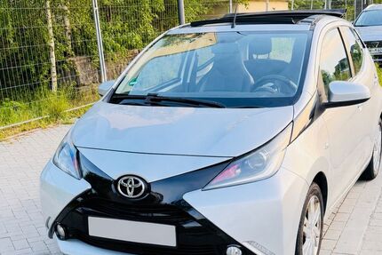 Toyota Aygo (X) 125.000 km 8.000 &euro; Hanau 63457