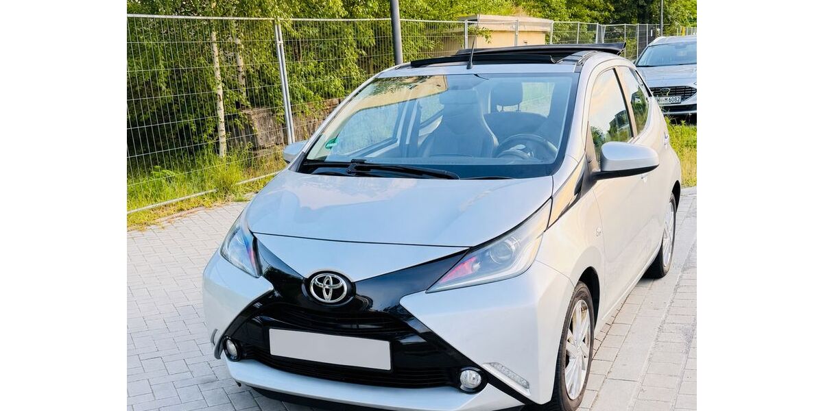 Toyota Aygo (X) 125.000 km 8.000 &euro; Hanau 63457