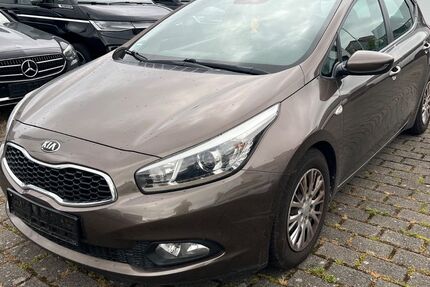 Kia ceed / Ceed 162.000 km 3.950 &euro; Elsenfeld 63820