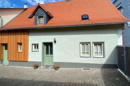 Haus Hanau Großauheim - 11 Zimmer, 204 m&sup2;, 320.000&euro; | Angebot:25301154