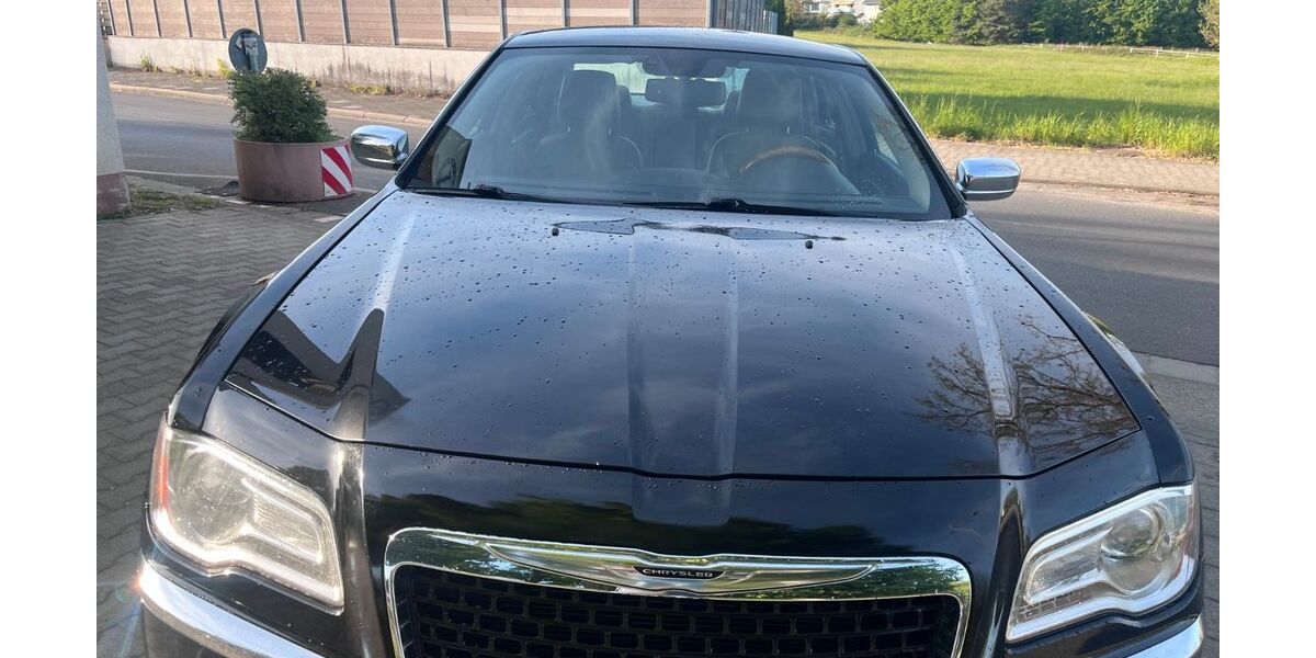 Chrysler 300C 207.000 km 10.999 &euro; Rödermark 63322