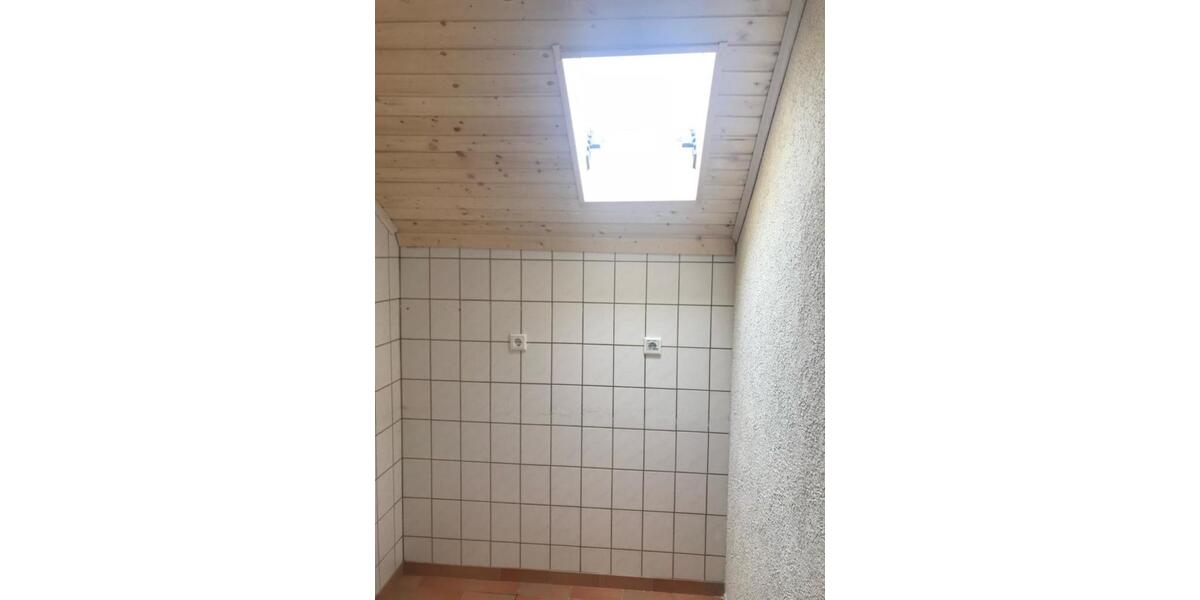 Dachgeschoßwohnung Höchst im Odenwald - 2 Zimmer, 83 m&sup2;, 600&euro; | Angebot:25613863