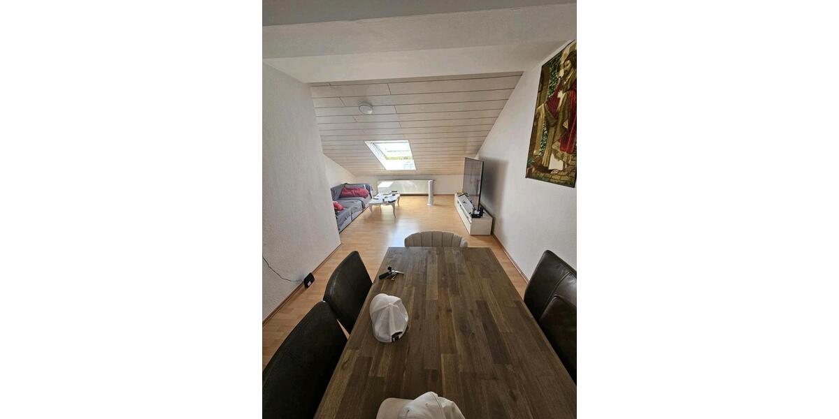 Dachgeschoßwohnung Bruchköbel - 2 Zimmer, 60 m&sup2;, 850&euro; | Angebot:26041319