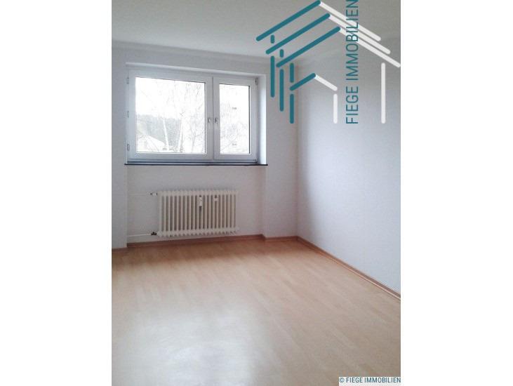 Etagenwohnung Hanau Großauheim - 3 Zimmer, 68 m&sup2;, 690&euro; | Angebot:26013339
