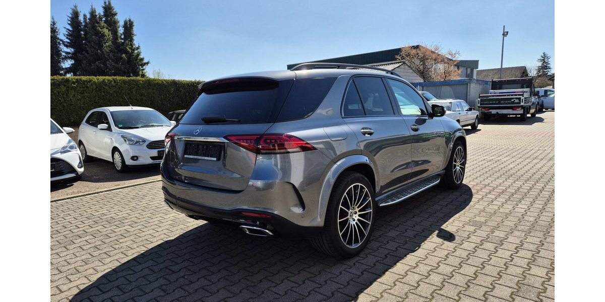Mercedes-Benz GLE 400 d 4M AMG Line AHK Panorama Rückfahrkamera 83.401 km 57.890 &euro; Rodgau 63110