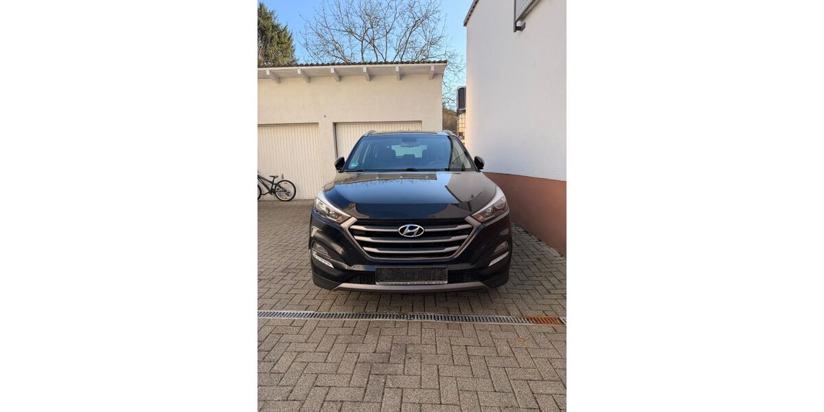 Hyundai TUCSON 238.481 km 8.800 &euro; Elsenfeld 63820