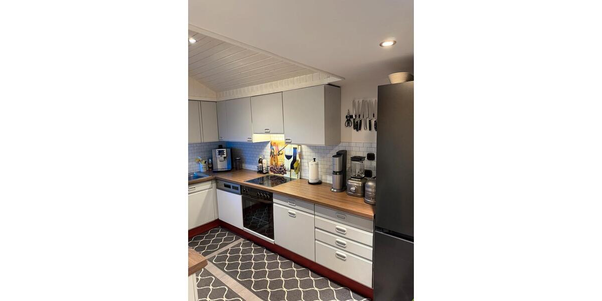 Etagenwohnung Kleinwallstadt - 3 Zimmer, 130 m&sup2;, 1.390&euro; | Angebot:25368790