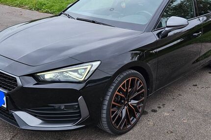 Cupra Leon 75.000 km 23.900 &euro; Röllbach 63934