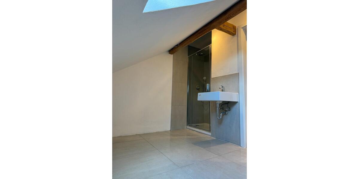 Dachgeschoßwohnung Aschaffenburg Gailbach - 1.5 Zimmer, 65 m&sup2;, 600&euro; | Angebot:26631615