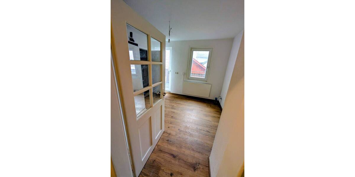 Doppelhaushälfte Freudenberg - 3 Zimmer, 98 m&sup2;, 125.000&euro; | Angebot:25735762