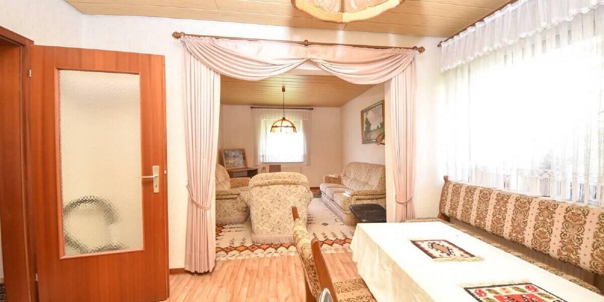 Einfamilienhaus Laufach Hain - 7 Zimmer, 120 m&sup2;, 345.000&euro; | Angebot:25693332