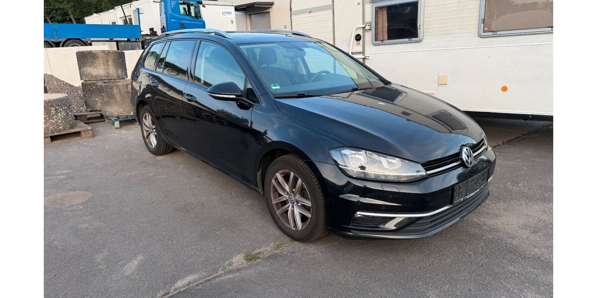 VW Golf 208.543 km 4.900 &euro; Biebergemünd-Kassel 63599