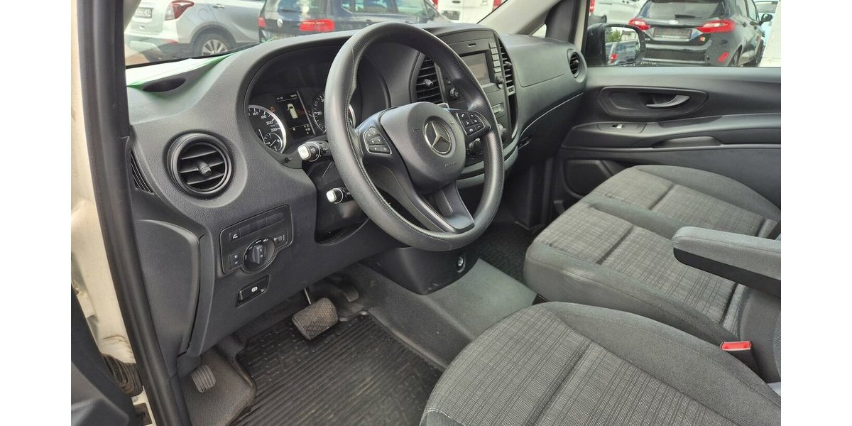 Mercedes-Benz Vito Tourer 114 CDI extralang Pro, 9 Sitzer, 2 Sch 37.038 km 27.890 &euro; Rodgau 63110
