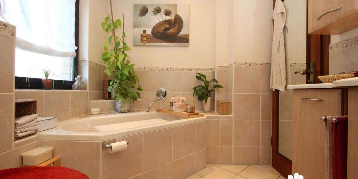 Einfamilienhaus Weibersbrunn - 6 Zimmer, 136 m&sup2;, 329.000&euro; | Angebot:25693720